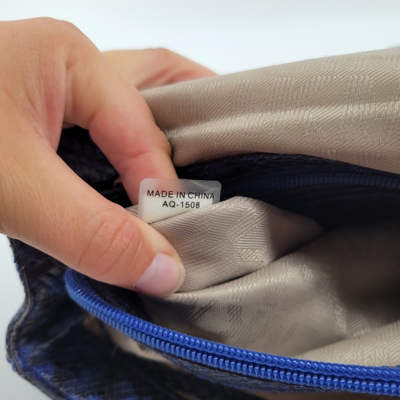 Michael Kors quilted purse blue black snakeskin - Picture 5 of 6